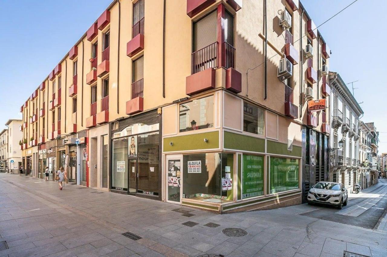 Modern Apartment In The Heart Of Granada Exterior photo
