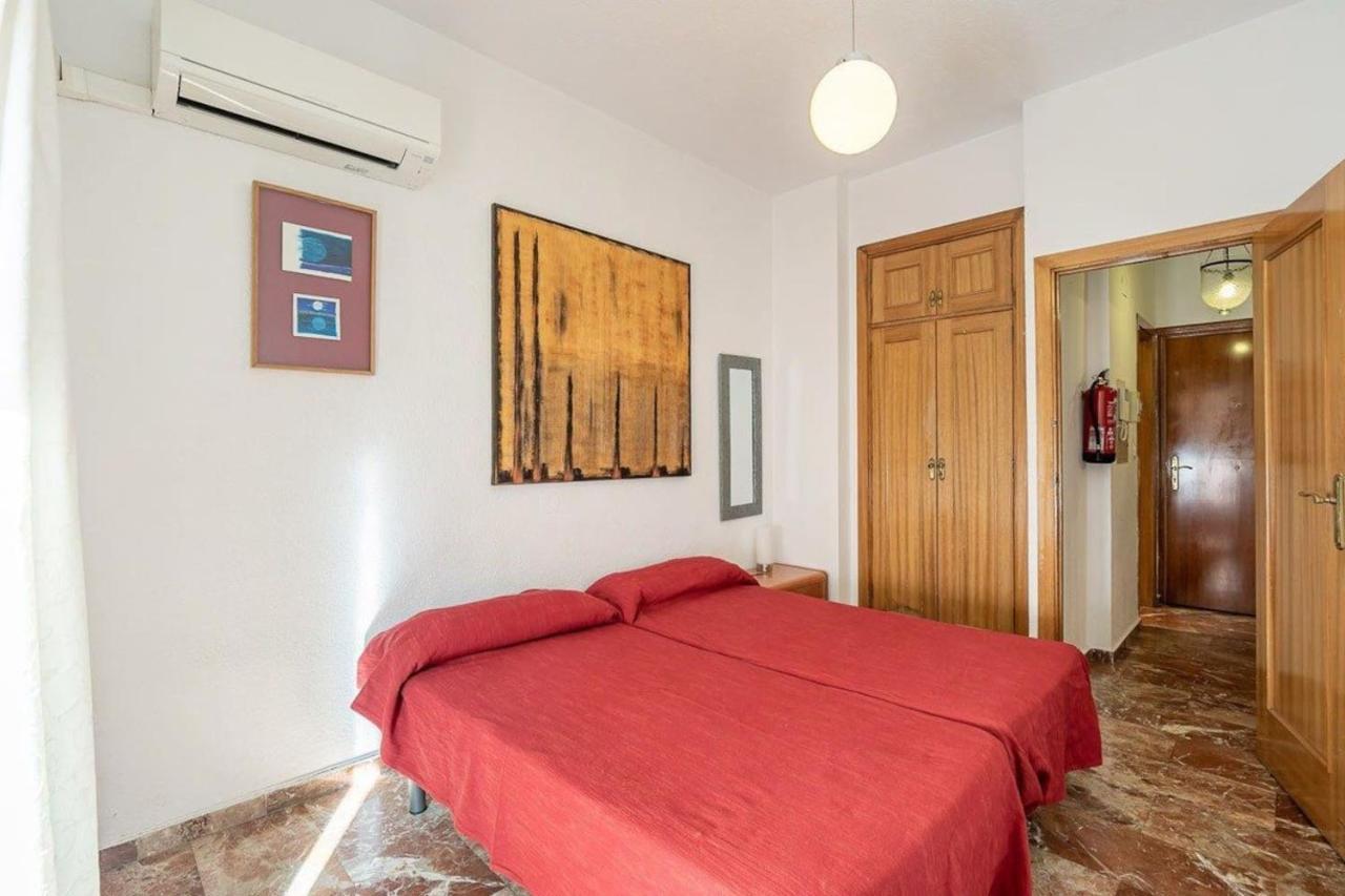 Modern Apartment In The Heart Of Granada Exterior photo