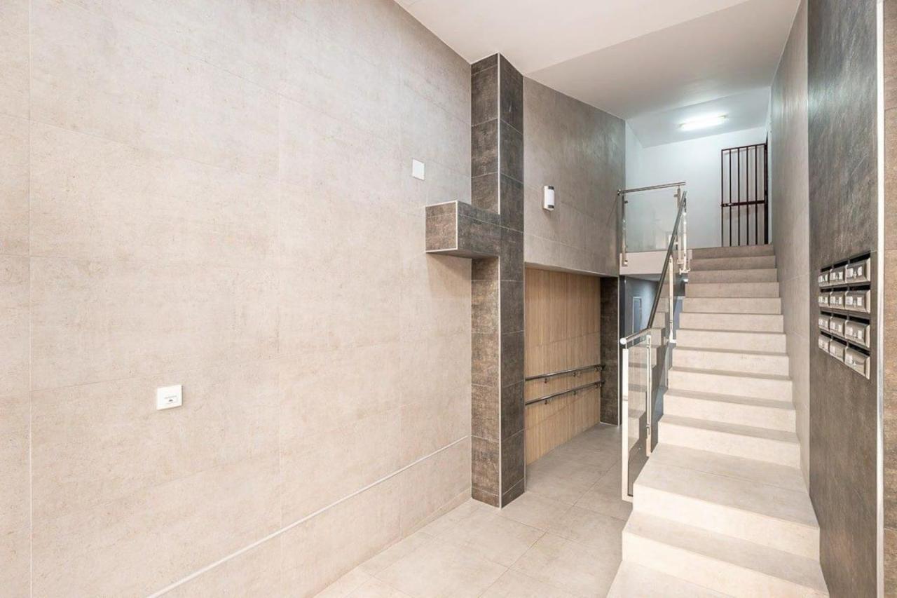 Modern Apartment In The Heart Of Granada Exterior photo