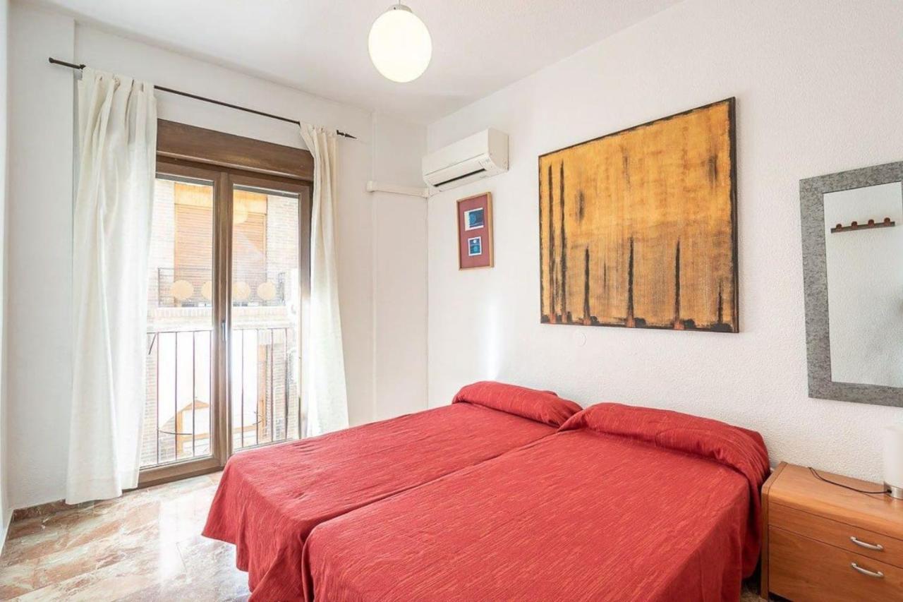 Modern Apartment In The Heart Of Granada Exterior photo